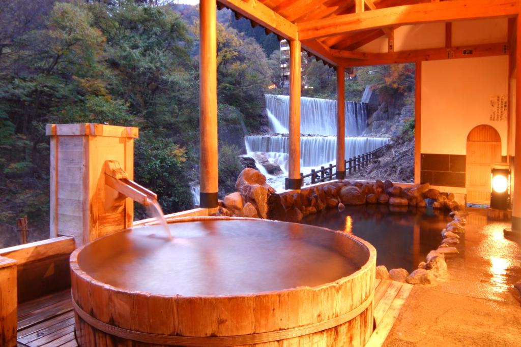 Fotografie z fotogalerie ubytování Sansuiso Tsuchiyu Spa v destinaci Fukušima