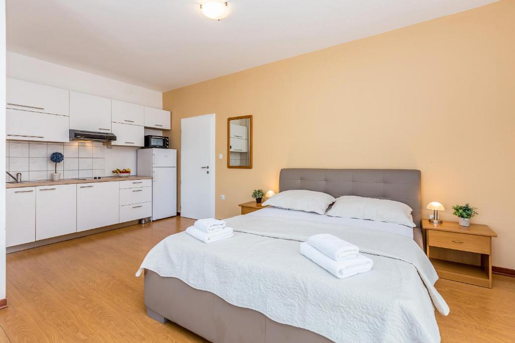 Kuchyň nebo kuchyňský kout v ubytování Guest House Antonella