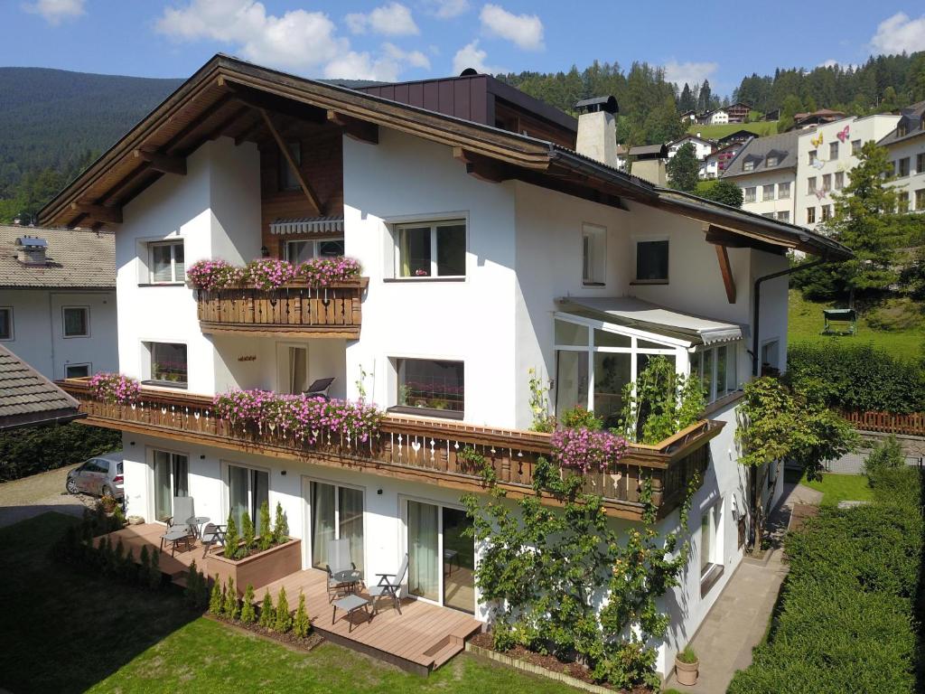 The building in which Az apartmant is located