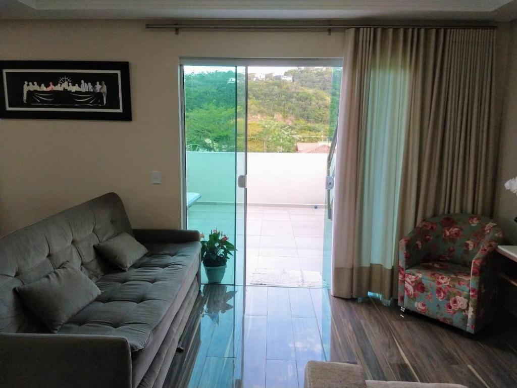  Apartamentos Econômicos em Bombas