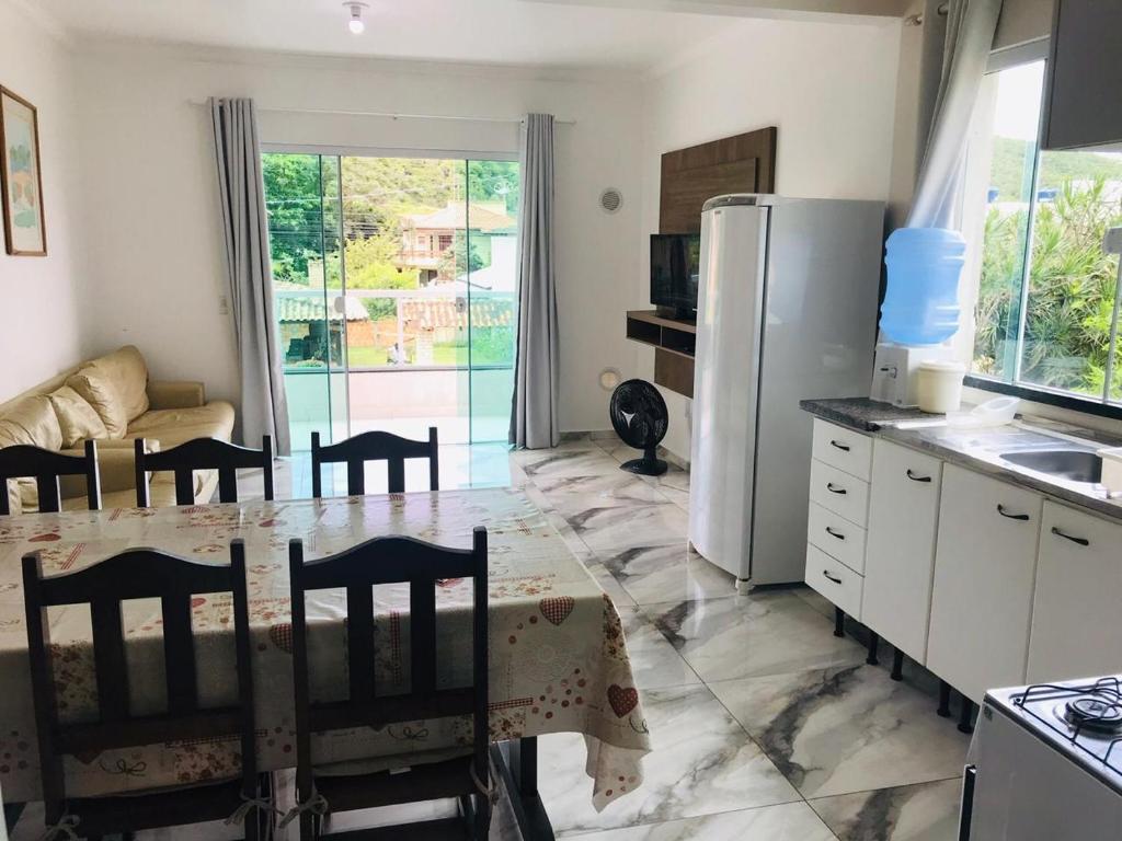  Apartamentos Econômicos em Bombas