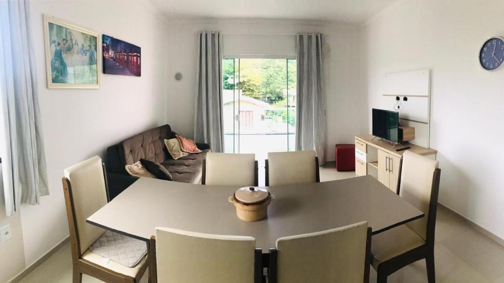 Apartamentos Econômicos em Bombas