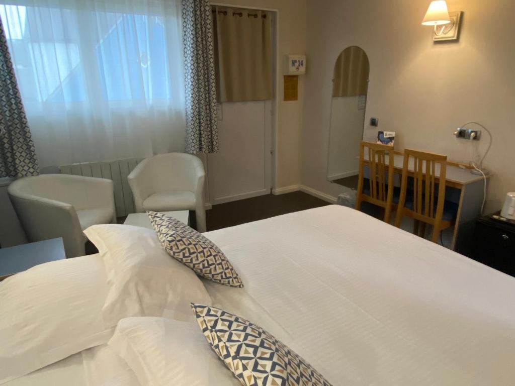 Contact hôtel - Hôtel Les Bleuets & SPA - 5