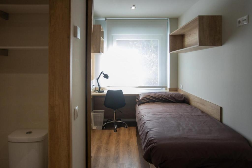 Postel nebo postele na pokoji v ubytování Micampus Bilbao Student Residence