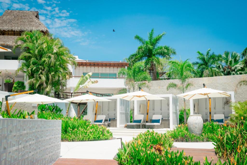 Vallarta Gardens Beach Front Hotel & Residences, Cruz de Huanacaxtle – Updated 2023 Prices