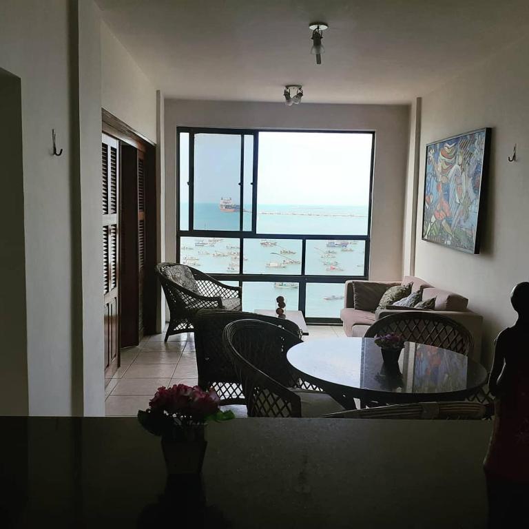  Apartamento à Beira Mar