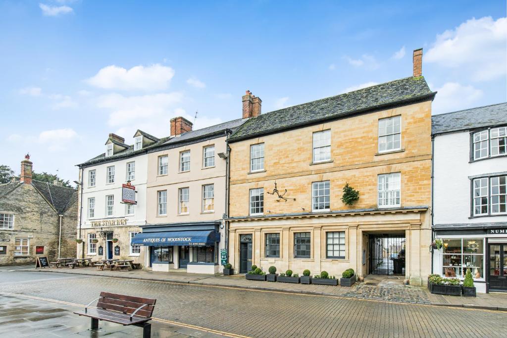 Oxfordshire Living - The Spencer Apartment - Woodstock - Apartamento De Dos Dormitorios