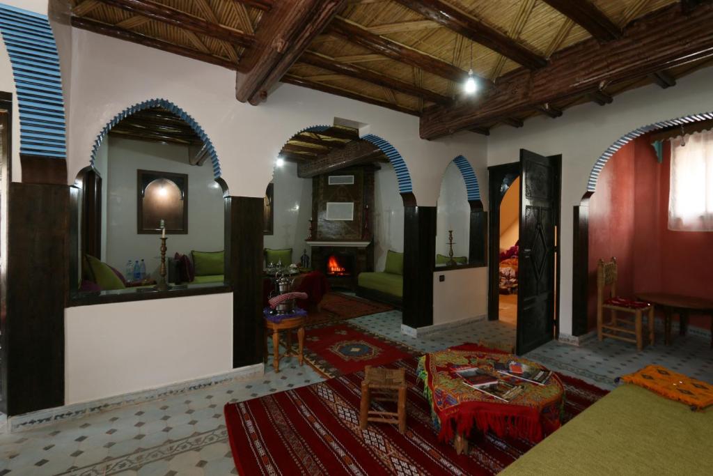 Posezení v ubytování Kasbah Du Roches Armed
