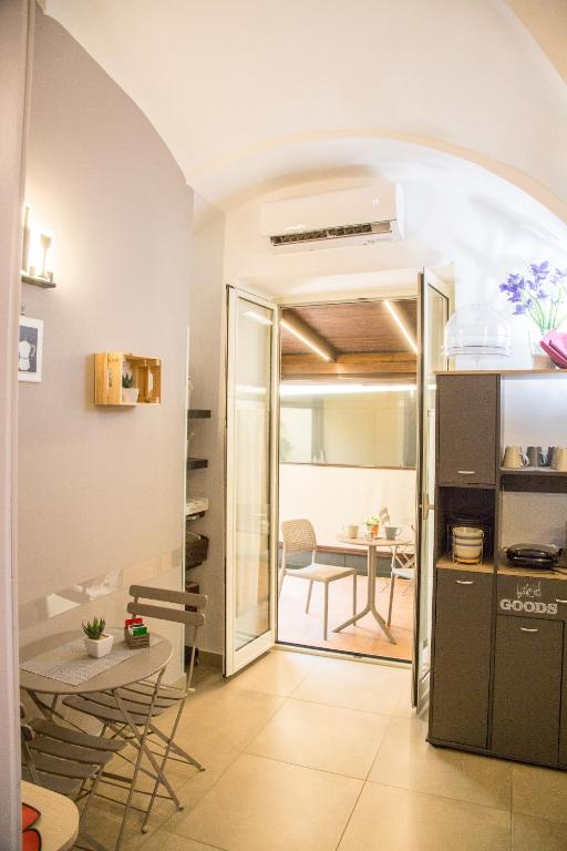Kuchyň nebo kuchyňský kout v ubytování Chiaia Suites
