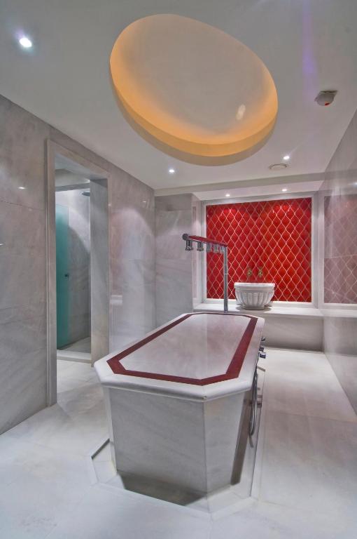 Ванная комната в Marigold Thermal & Spa Hotel Bursa