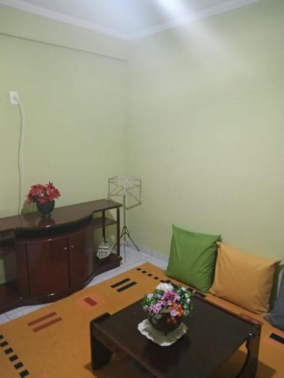  Apartamento centro de Ubatuba