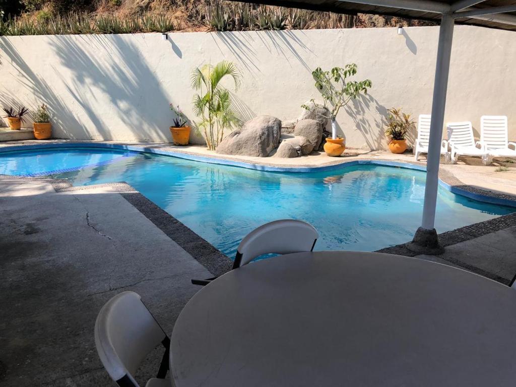 62 ROOM PENINSULA CAPITAN