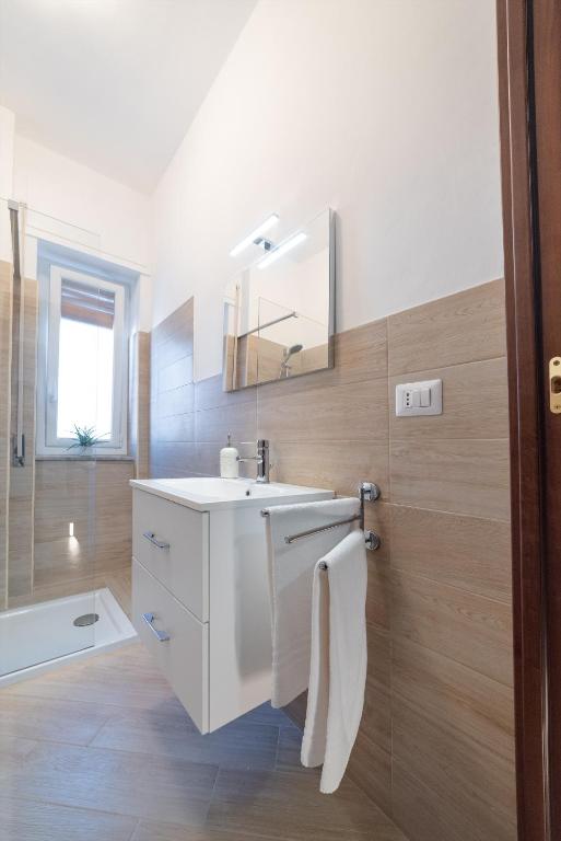 A bathroom at Appartamenti Parco Archeologico