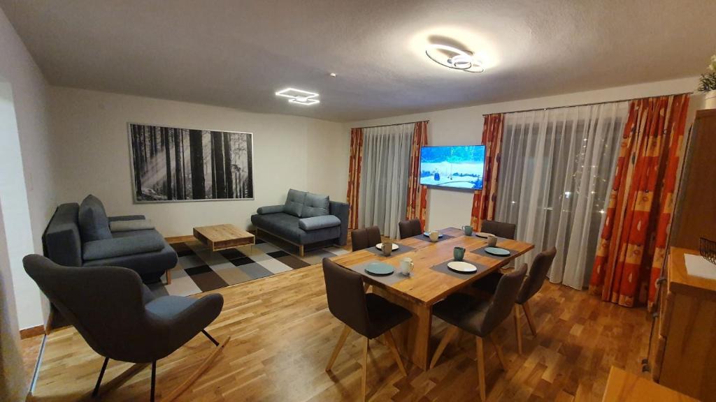 Appartements MAYR inklusive ganzjährig GRATIS Zugang zur ALPENTHERME und im SOMMER kostenlose Bergbahnnutzung - Two-Bedroom Apartment