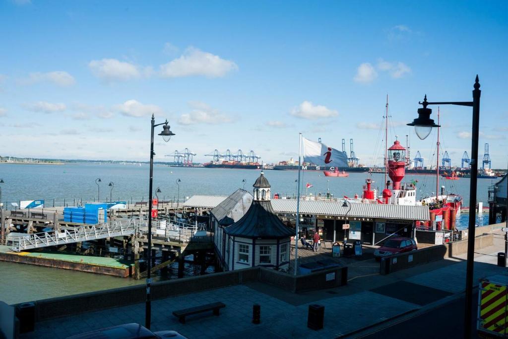 Admirals Harbour View 2Bed Apartment in Harwich, UK