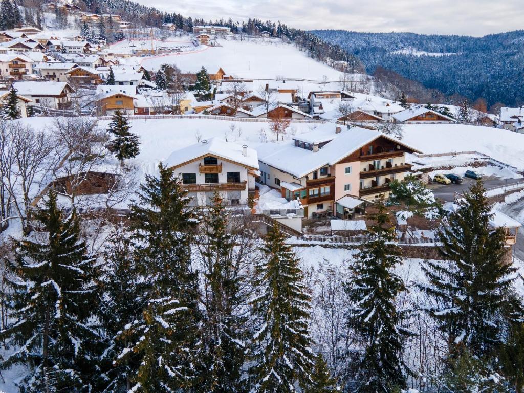 Obiekt Hotel Restaurant Alber zimą