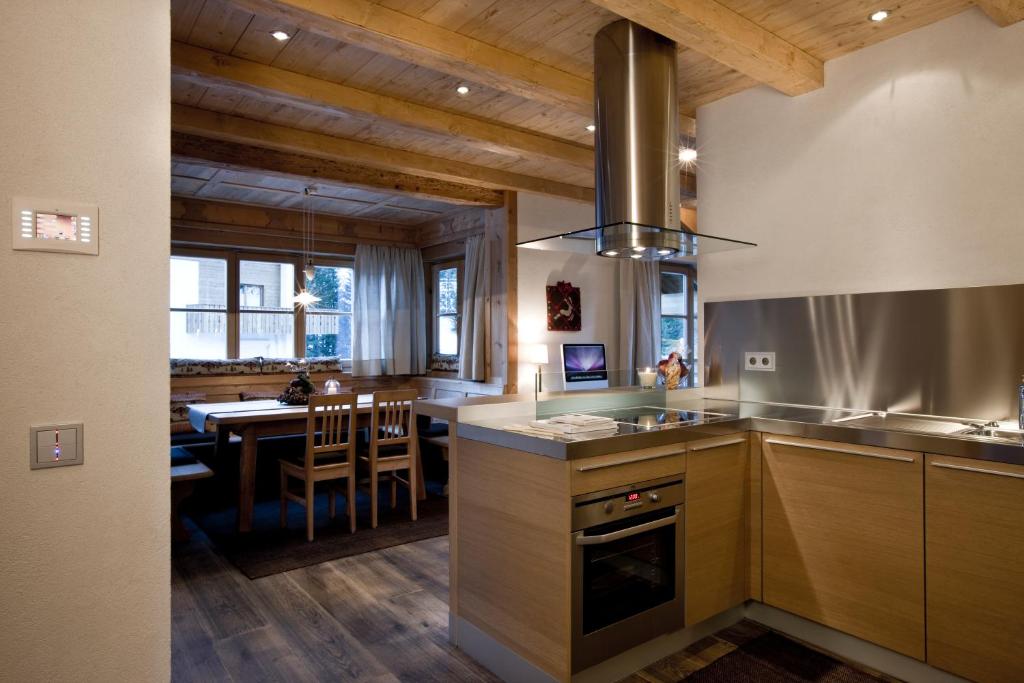 A kitchen or kitchenette at Chalet Corvara