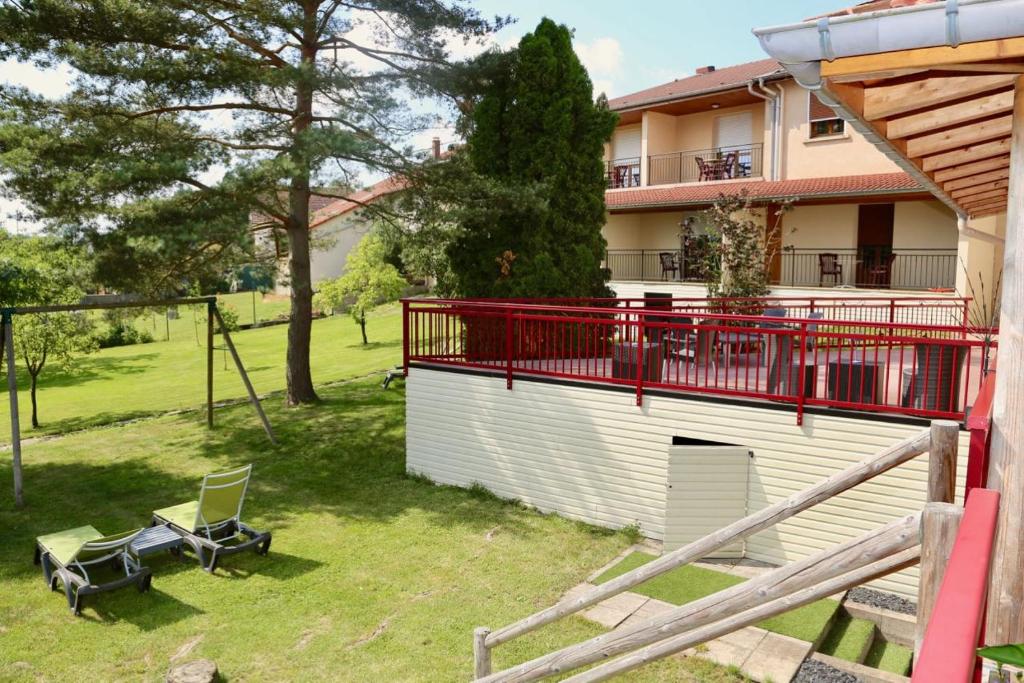 Zahrada ubytování Relais Vosgien - Hôtel Restaurant "la Table de Sophia"