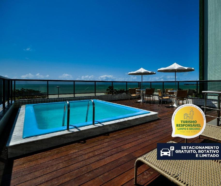 A piscina localizada em Littoral Express ou nos arredores