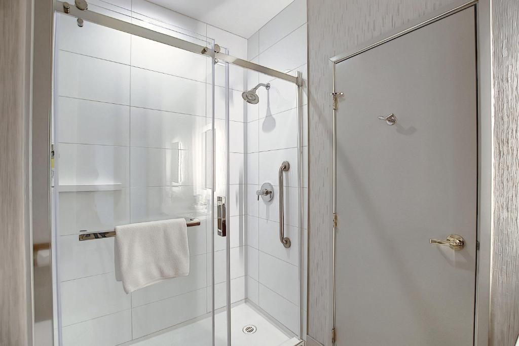 Holiday Inn Express Airport Calgary by IHG - Resim 15