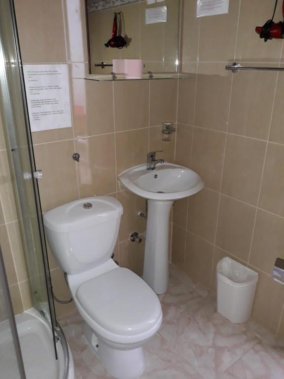 Yria Residencial - Quadruple Room With Bathroom