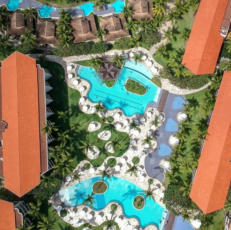 Pogled na bazen u objektu Flat Marulhos Resort Porto de Galinhas ili u blizini