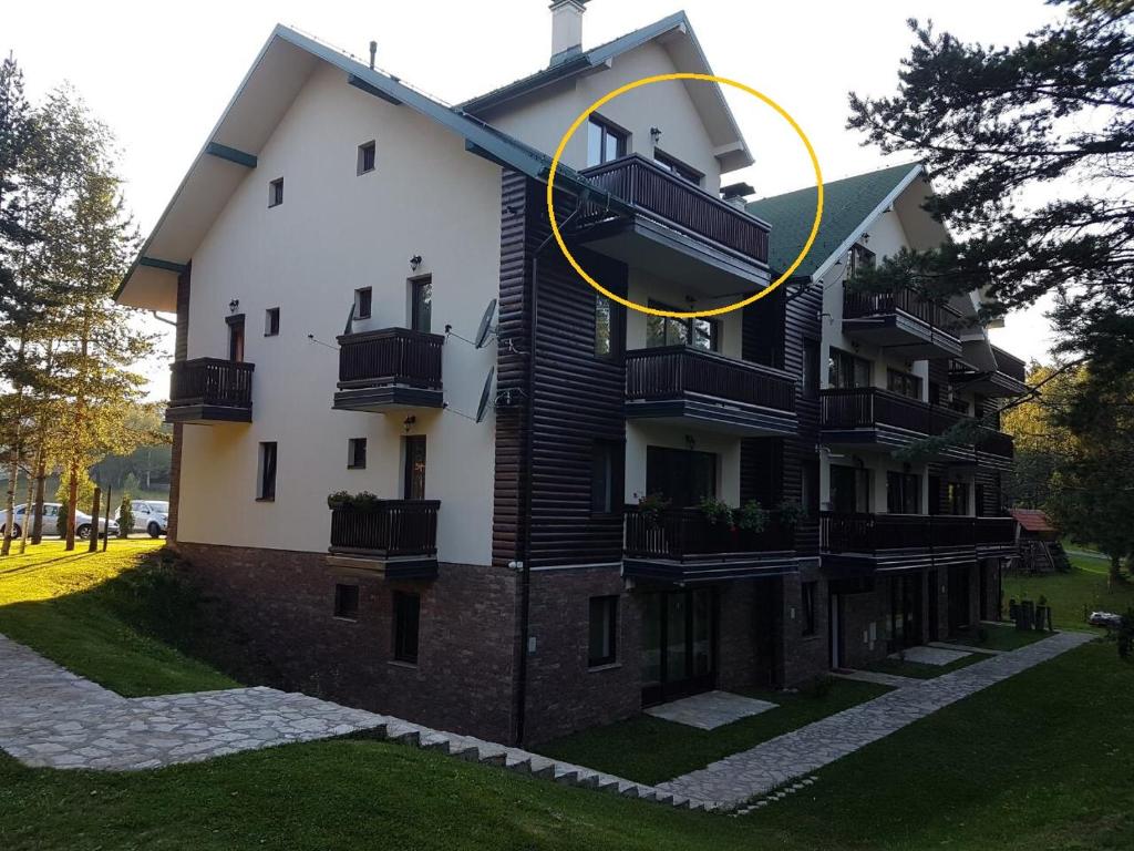 Budova, kde se apartmán nachází