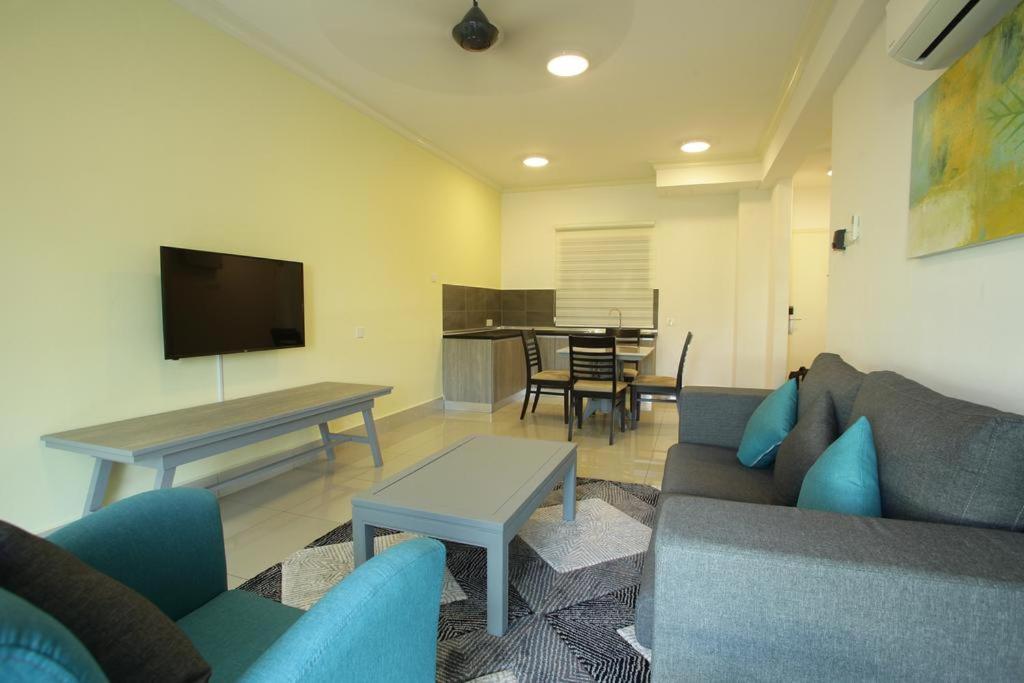 TV a/nebo společenská místnost v ubytování RPGC Garden Hotel