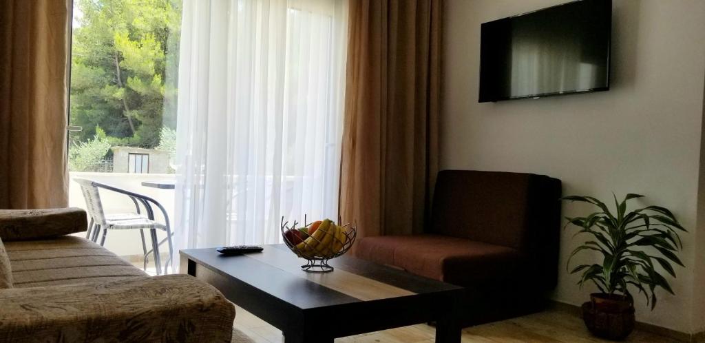 Riviera Inn apartments - 7