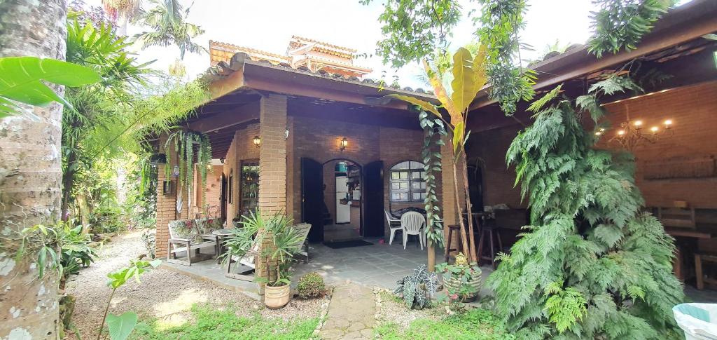  Casa dos Sonhos no Lázaro/Ubatuba a 50m da praia