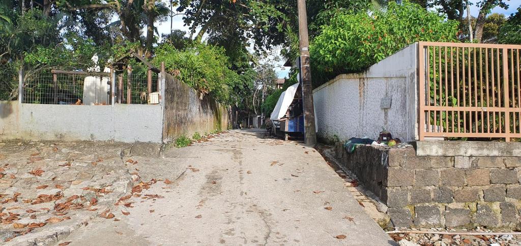  Casa dos Sonhos no Lázaro/Ubatuba a 50m da praia