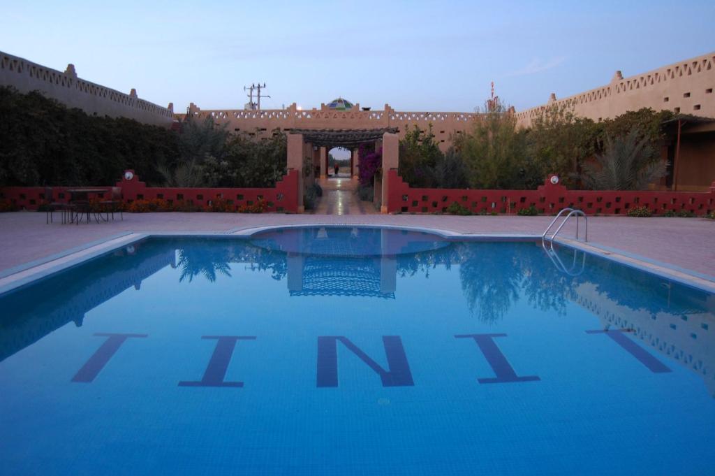Bazén v ubytování Auberge Tinit nebo v jeho okolí