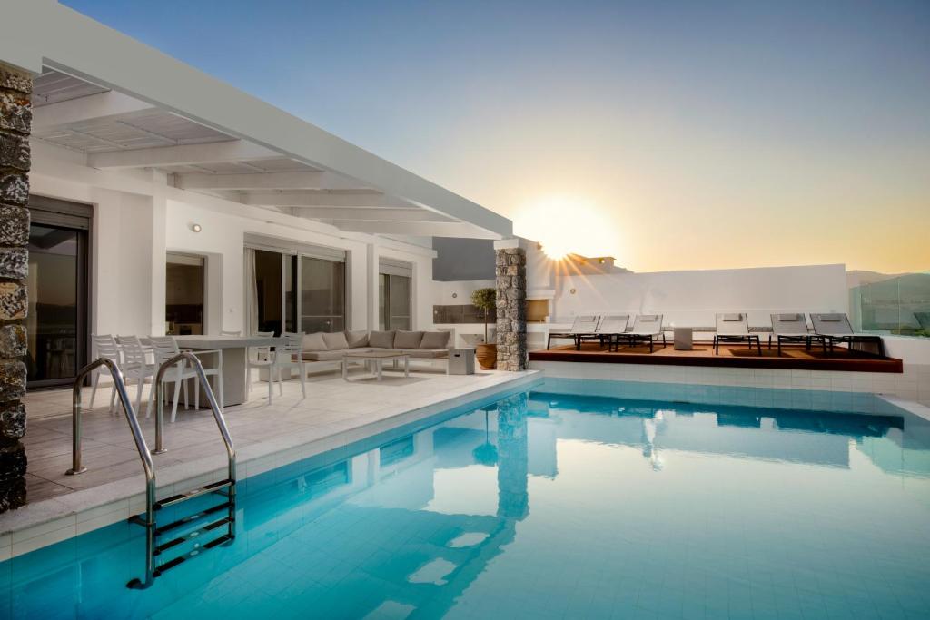 Bazén v ubytování Villa Phos with swimming pool in Lindos nebo v jeho okolí