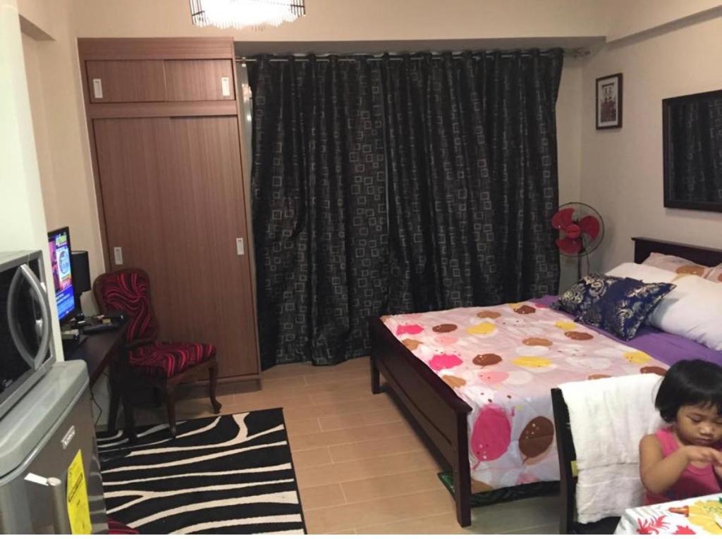 Favila Condotel Unit-150 Newport Boulevard near Airport Terminal 3 and all other Airport - Studio Apartment