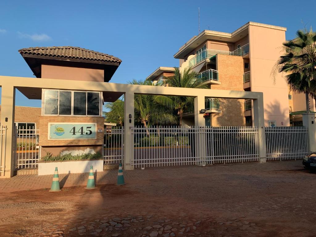 アキラスにあるPalm Beach Residenceの家屋門