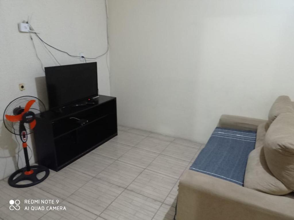  CASA COM PISCINA PARA 6