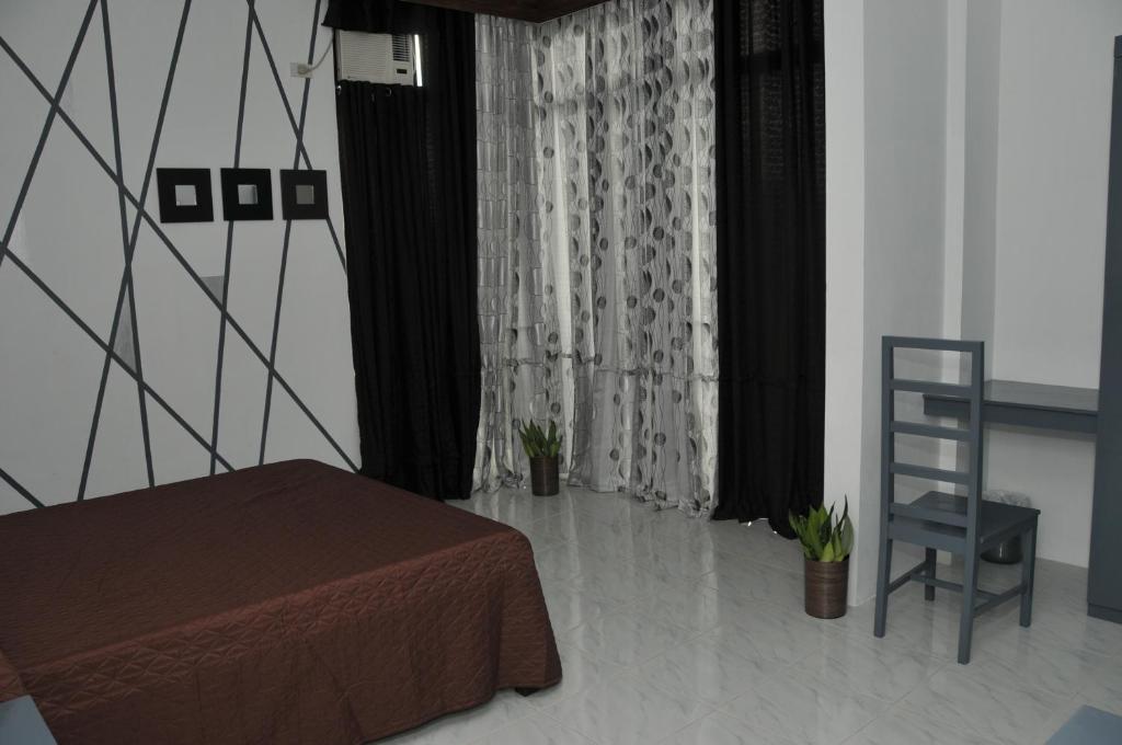 Date & Dine Resort - King Room Mit Balkon