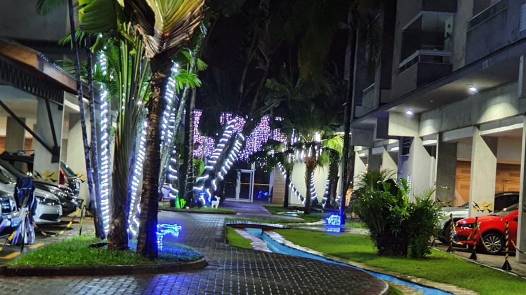  Condomínio completo em Ubatuba a 300 metros da praia