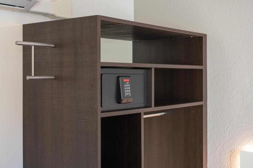 Hotel Derby Interlaken - self check-in - Resim 27