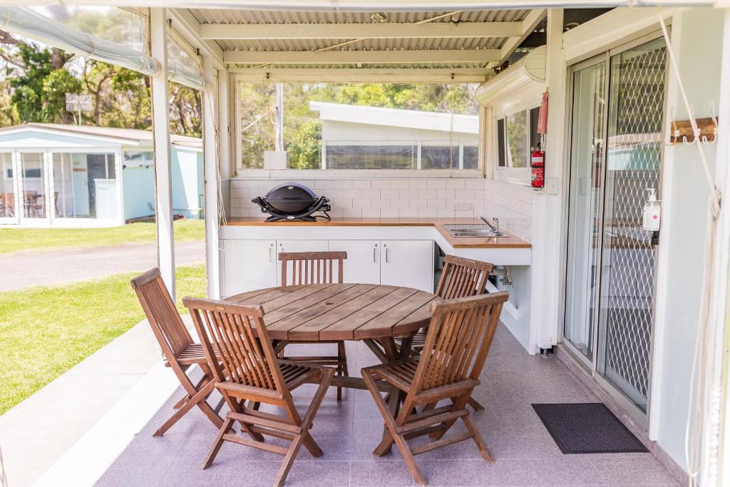 Patio nebo venkovní prostory v ubytování Surfside Cudmirrah Beach