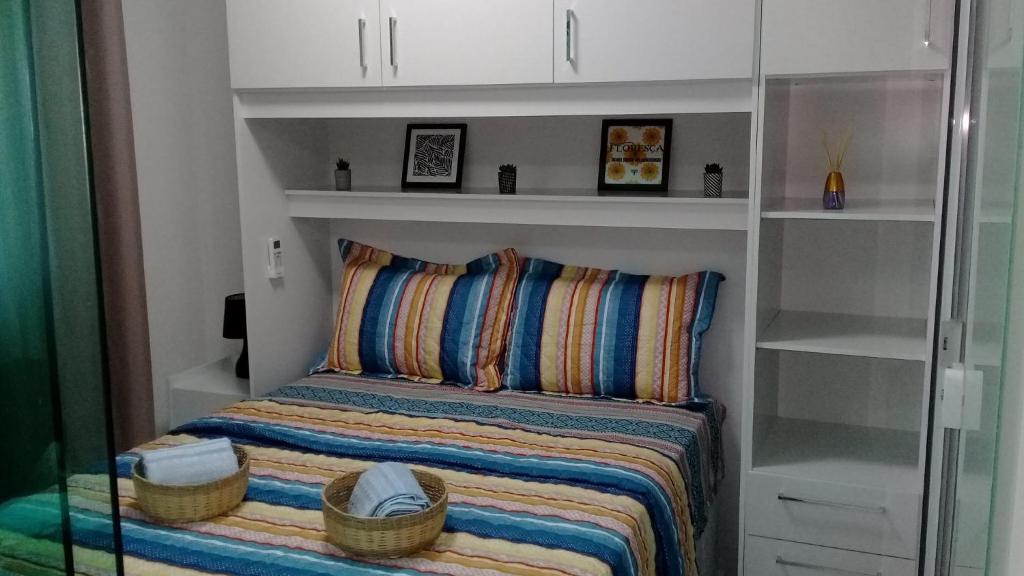  Flat Smart Itapoan - Em frente a praia.