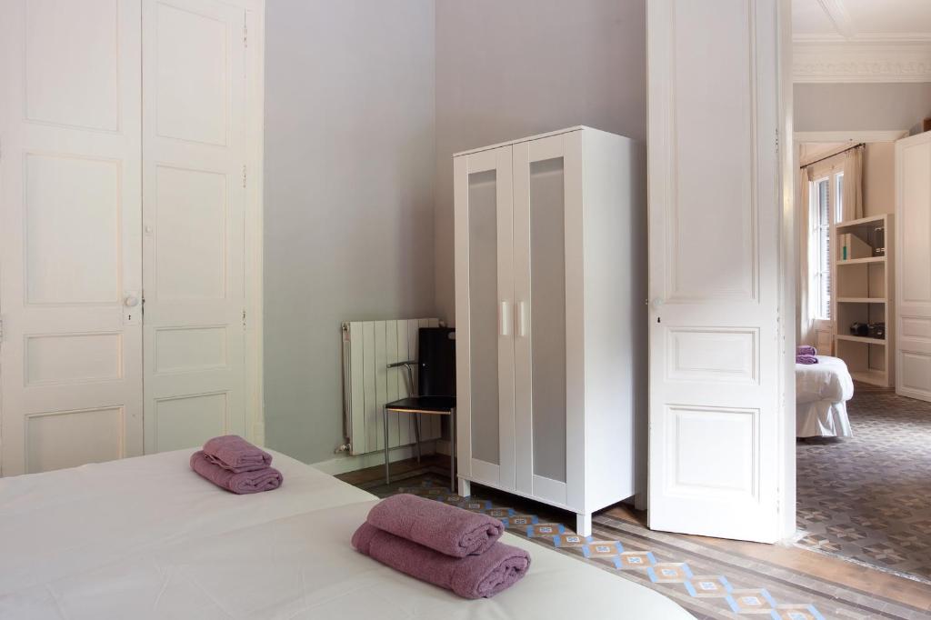 Modernist Apartment Barcelona - 7