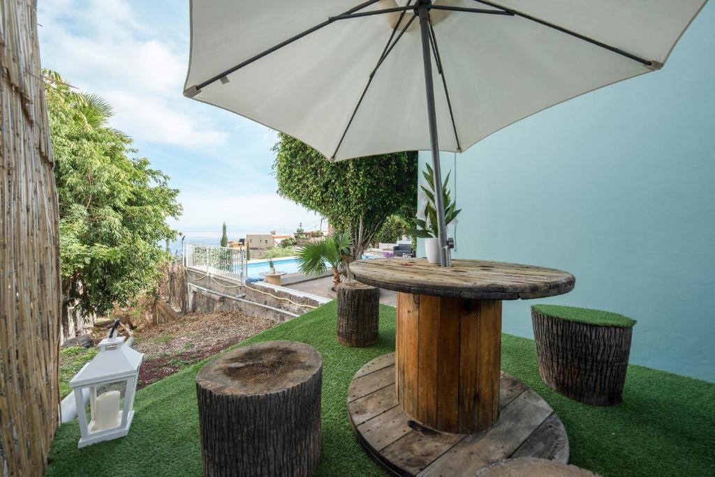 A garden outside Casa Reina del Atlántico