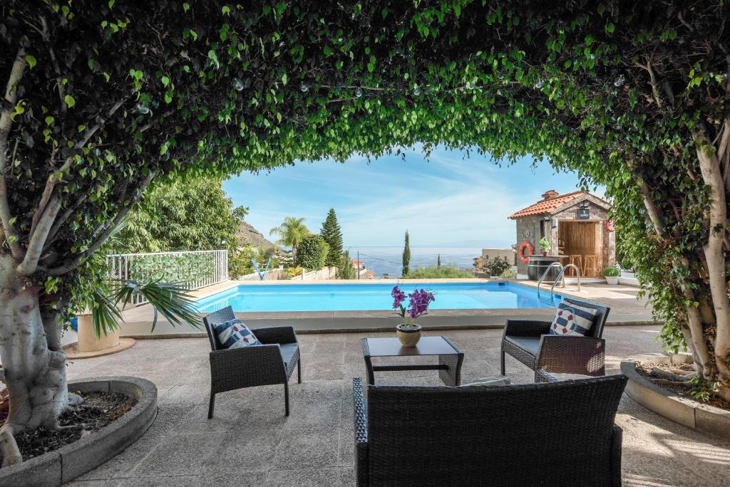 The swimming pool at or close to Casa Reina del Atlántico