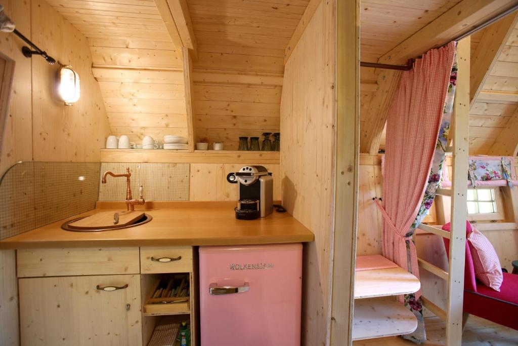 Küche/Küchenzeile in der Unterkunft Hexenhäuschen am Waldrand