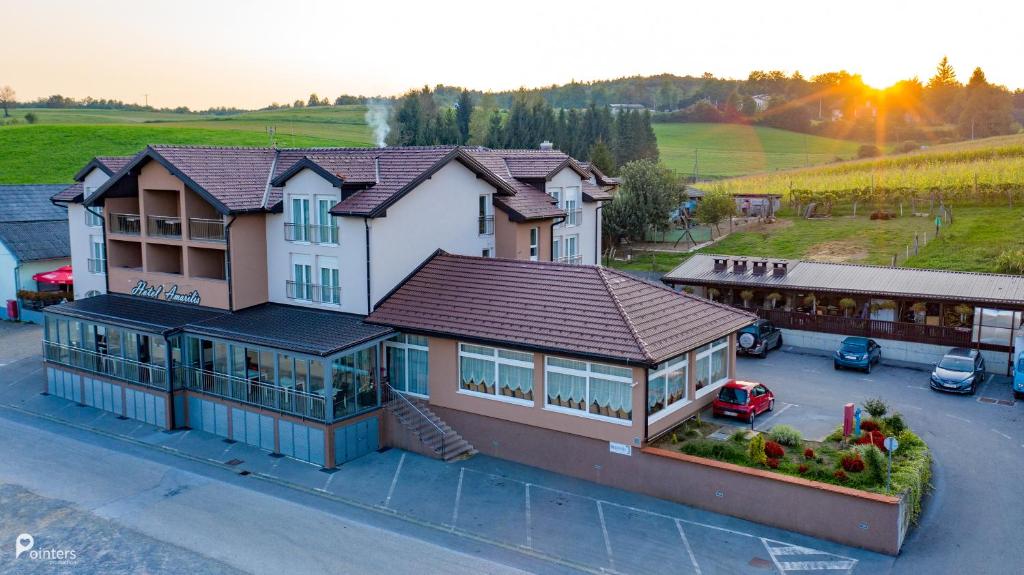 Budova, kde se hotel nachází