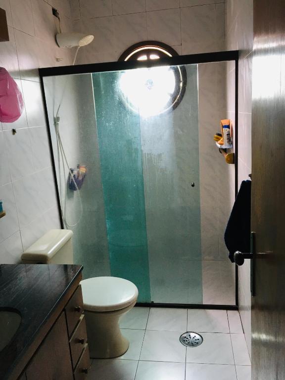  Guarujá - Quarto Casal - 15 minutos a pé da praia -