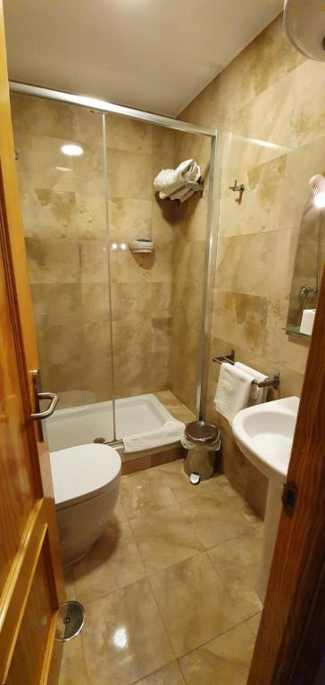 Koupelna v ubytování Hostal Moncloa