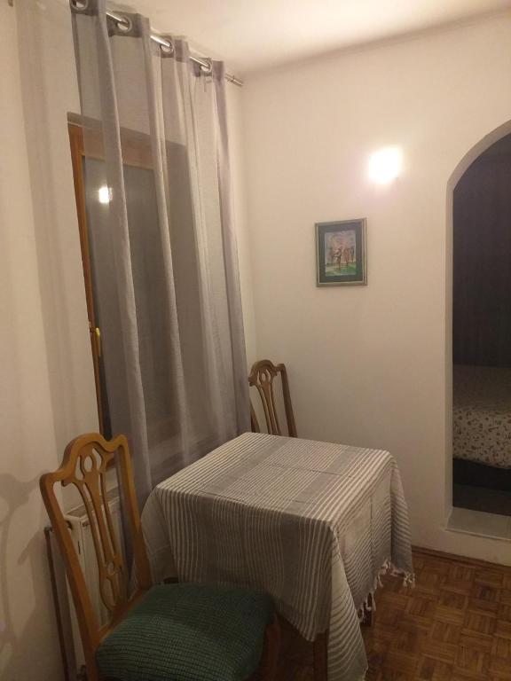 Postel nebo postele na pokoji v ubytování Zeravica Rooms B&B