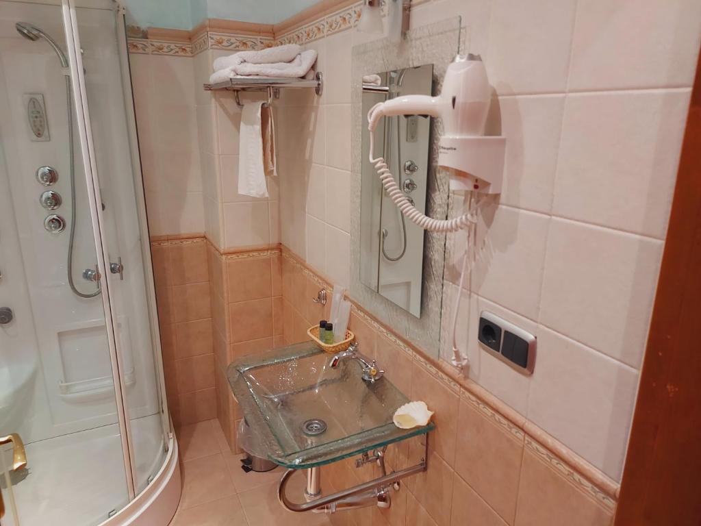 Hotel Rural Venta Del Alon, Villalón de Campos – Precios ...